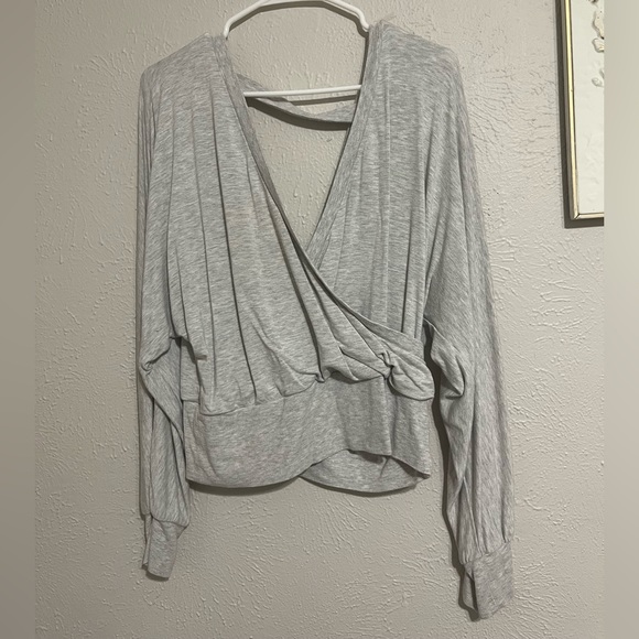 Express Wrap Top - Picture 4 of 7